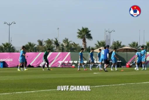 Mã QR tải ứng dụng Fcb8 Web cho iOS